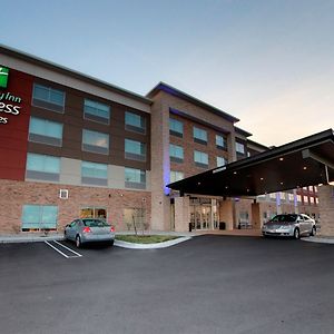 Holiday Inn Express & Suites - Detroit Northwest - Livonia, An Ihg Hotel